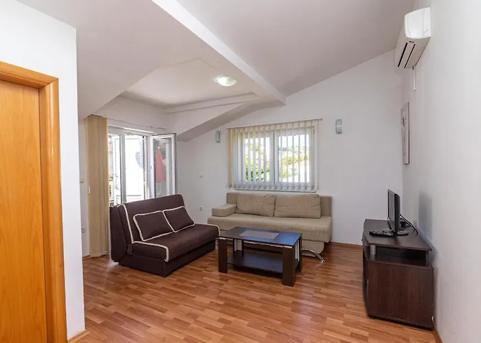 Apartament Janja *