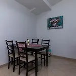 Apartament Janja *