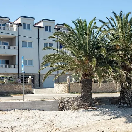 Apartments Tokic *