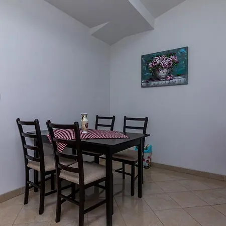 Apartament Janja *
