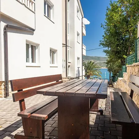 Janja Trogir