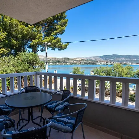 Janja Διαμέρισμα Τρογκίρ